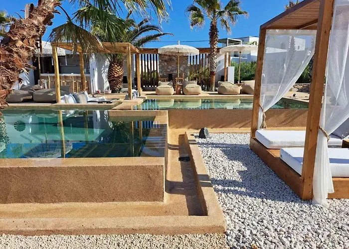 Kosmitis & Lejlighed Naousa