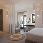 Kosmitis & Apartman Náusza