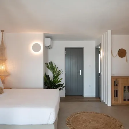 Kosmitis & דירה נאוסה