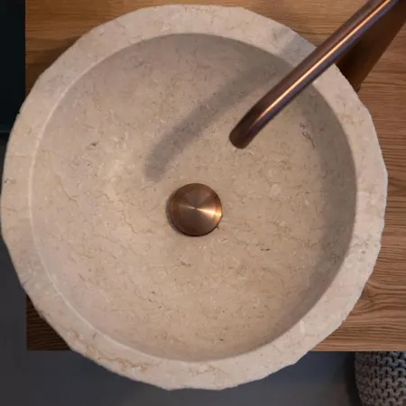 Kosmitis & דירה נאוסה