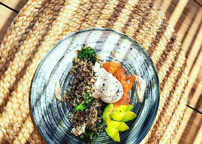 Kosmitis & 아파트 나오우사