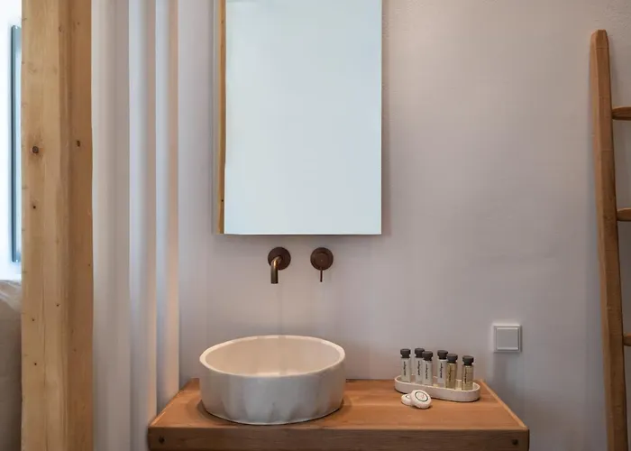 아파트 Kosmitis & *